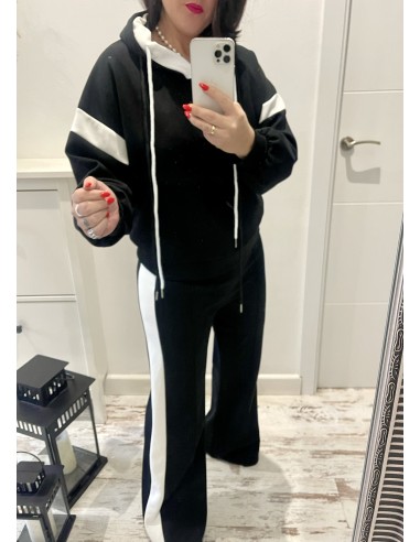 Chandal MONIKA