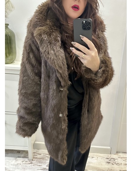 Abrigos pelos brown