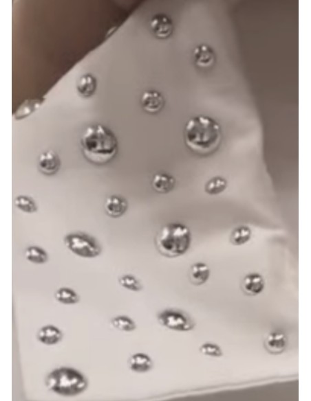 Camisa crop tachuelas