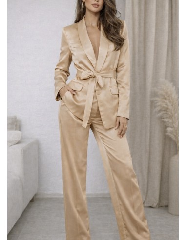 Traje ZATYNAO
